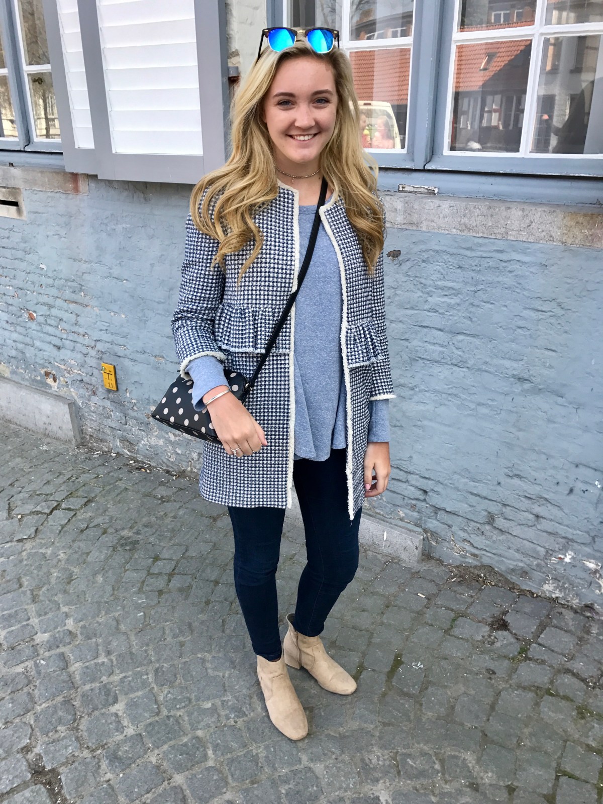 brugge franny full body pic smiling