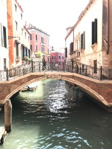Venice pretty bridge pic